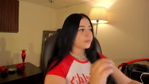 Snapshot of maiiitee_ chatting on 02-12-26, 01:17 Mait online show from 02-12-26, 01:17