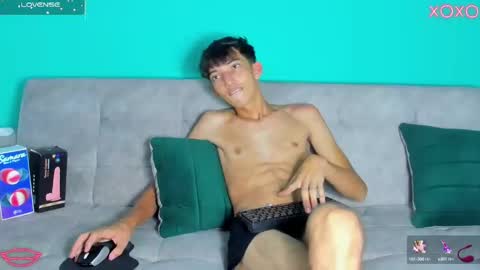 Snapshot of maikol_ortizz chatting on 10-15-25, 01:06 Maikol online show from 10-15-25, 01:06