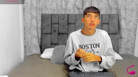 Snapshot of maikol_ortizz chatting on 11-21-25, 10:58 Maikol online show from 11-21-25, 10:58