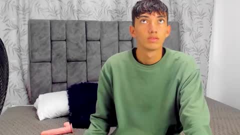 Snapshot of maikol_ortizz chatting on 11-28-25, 11:24 Maikol online show from 11-28-25, 11:24