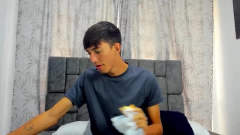 Snapshot of maikol_ortizz chatting on 12-02-25, 12:32 Maikol online show from 12-02-25, 12:32