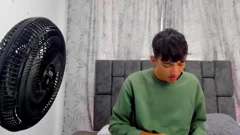 Snapshot of maikol_ortizz chatting on 12-03-25, 12:14 Maikol online show from 12-03-25, 12:14