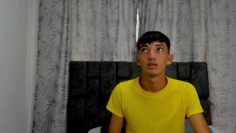 Snapshot of maikol_ortizz chatting on 12-17-25, 12:22 Maikol online show from 12-17-25, 12:22