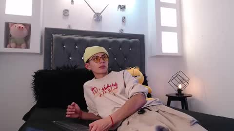 Maiky Cooper online show from 03-05-25, 04:34