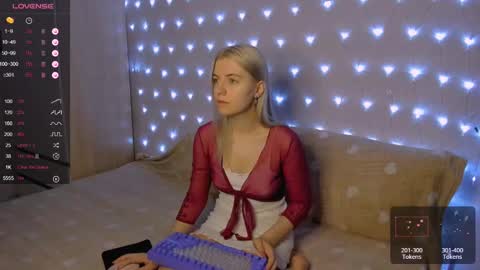 Snapshot of mailin_harrington chatting on 01-10-25, 03:37 Your kitty online show from 01-10-25, 03:37