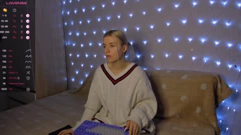 Snapshot of mailin_harrington chatting on 01-30-25, 02:38 Your kitty online show from 01-30-25, 02:38