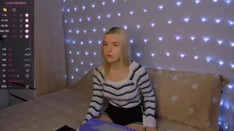 Snapshot of mailin_harrington chatting on 02-18-25, 02:49 Your kitty online show from 02-18-25, 02:49