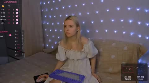 Snapshot of mailin_harrington chatting on 02-20-25, 02:51 Your kitty online show from 02-20-25, 02:51