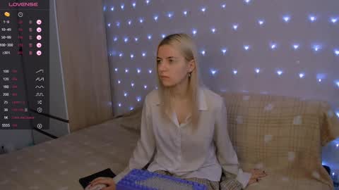 Snapshot of mailin_harrington chatting on 03-01-25, 02:59 Your kitty online show from 03-01-25, 02:59