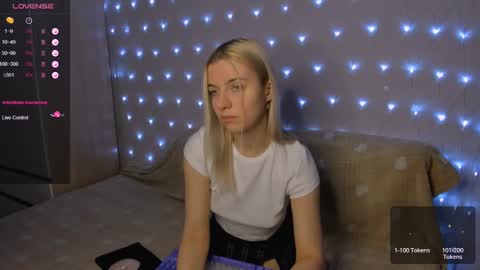 Snapshot of mailin_harrington chatting on 03-01-25, 03:38 Your kitty online show from 03-01-25, 03:38