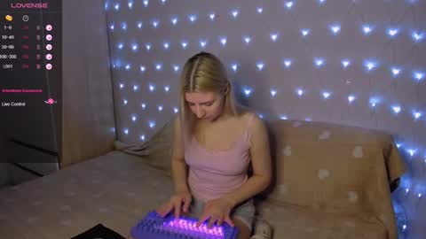 Snapshot of mailin_harrington chatting on 03-03-25, 03:42 Your kitty online show from 03-03-25, 03:42