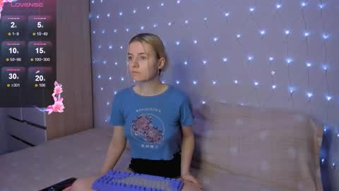 Snapshot of mailin_harrington chatting on 09-08-25, 03:55 Your kitty online show from 09-08-25, 03:55