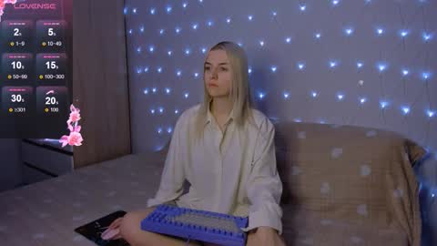 Snapshot of mailin_harrington chatting on 12-01-25, 04:23 Your kitty online show from 12-01-25, 04:23