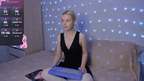 Snapshot of mailin_harrington chatting on 12-03-25, 03:43 Your kitty online show from 12-03-25, 03:43