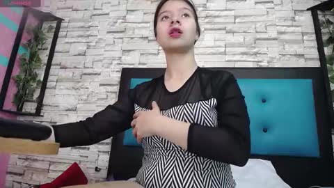  MAILY CAN  online show from 09-24-25, 01:14