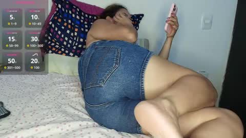 Snapshot of maira_milf chatting on 05-21-26, 10:28 Maira online show from 05-21-26, 10:28