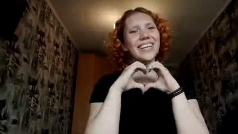Snapshot of mairegiovanini chatting on 06-16-26, 11:46 Emma online show from 06-16-26, 11:46