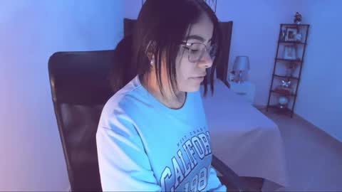 Snapshot of maite_kanes chatting on 03-06-25, 02:30 Maite online show from 03-06-25, 02:30