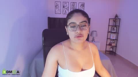 Snapshot of maite_kanes chatting on 09-10-25, 03:39 Maite online show from 09-10-25, 03:39