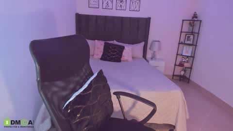Snapshot of maite_kanes chatting on 09-11-25, 11:27 Maite online show from 09-11-25, 11:27