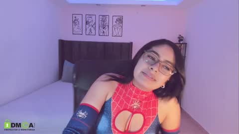 Snapshot of maite_kanes chatting on 10-04-25, 01:58 Maite online show from 10-04-25, 01:58