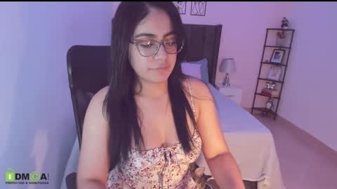 Snapshot of maite_kanes chatting on 10-07-25, 04:53 Maite online show from 10-07-25, 04:53