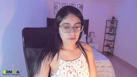 Snapshot of maite_kanes chatting on 10-16-25, 10:00 Maite online show from 10-16-25, 10:00