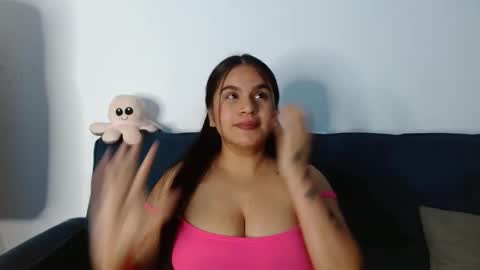 maite online show from 04-17-26, 02:36