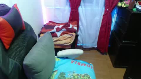 Hello friends Im on another account    online show from 02-06-25, 03:06