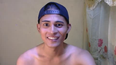 Snapshot of majestic_anne chatting on 05-09-26, 01:16 Annalyn online show from 05-09-26, 01:16
