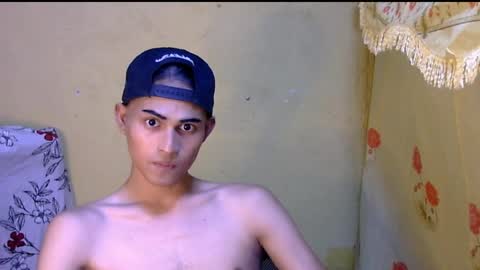 Snapshot of majestic_anne chatting on 05-21-26, 02:02 Annalyn online show from 05-21-26, 02:02