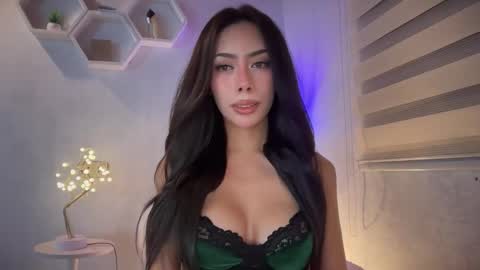 Snapshot of majesticfrancine chatting on 02-14-26, 02:36 Lovely online show from 02-14-26, 02:36