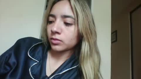 majo_gomezz online show from 10-29-25, 05:58