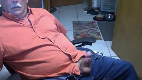 Snapshot of majormike34 chatting on 05-15-26, 12:23 majormike34 online show from 05-15-26, 12:23