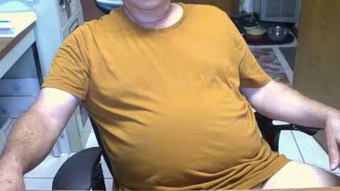 Snapshot of majormike34 chatting on 05-23-26, 12:31 majormike34 online show from 05-23-26, 12:31