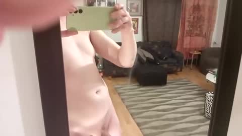 Snapshot of majorxoxo chatting on 12-22-24, 02:38 majorxoxo online show from 12-22-24, 02:38