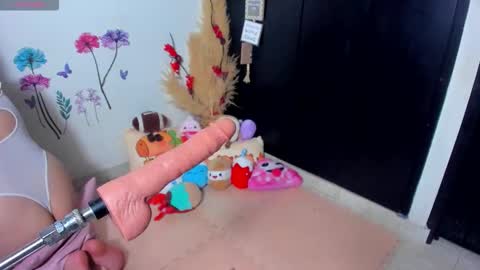 majosworld_21 online show from 11-30-25, 09:52