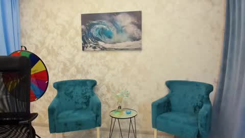 Chloe online show from 03-04-25, 09:40