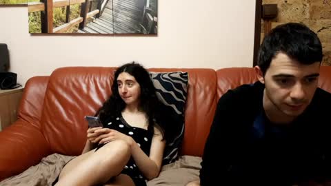 Snapshot of make_me_feel chatting on 02-06-25, 10:00 Lena Ian online show from 02-06-25, 10:00