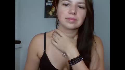 Snapshot of make_mesmile chatting on 10-21-25, 06:19 make_mesmile online show from 10-21-25, 06:19