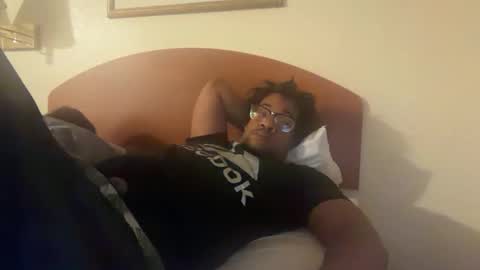 makemenutinmywifewhilewefuck online show from 04-27-26, 06:00