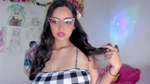 Snapshot of maki_sins chatting on 04-26-26, 10:40 Maki Sins online show from 04-26-26, 10:40