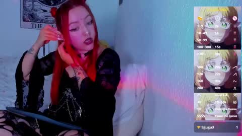 Snapshot of makii_33 chatting on 03-09-25, 05:49 ...  ... online show from 03-09-25, 05:49