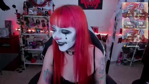 Snapshot of makii_33 chatting on 10-24-25, 11:12 ...  ... online show from 10-24-25, 11:12