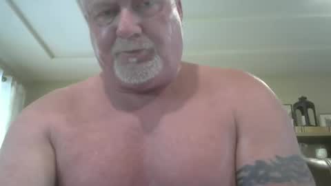 Snapshot of makinit0808 chatting on 05-27-26, 09:56 makinit0808 online show from 05-27-26, 09:56