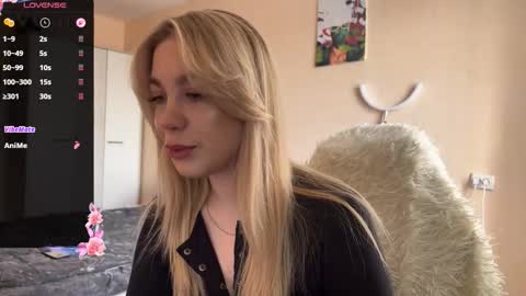 maksisisia online show from 10-23-25, 10:14