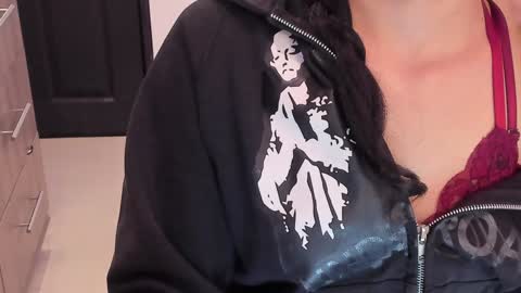 Mal Norma online show from 01-31-25, 02:37