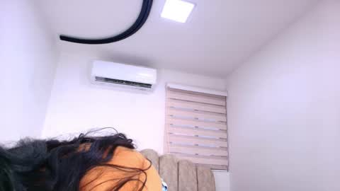 Snapshot of malaia_thompson_ chatting on 05-15-26, 11:50 malaia thompson online show from 05-15-26, 11:50
