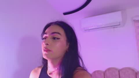 Snapshot of malaia_thompson_ chatting on 05-21-26, 11:50 malaia thompson online show from 05-21-26, 11:50