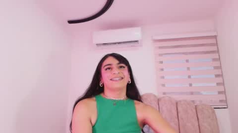 Snapshot of malaia_thompson_ chatting on 05-24-26, 11:59 malaia thompson online show from 05-24-26, 11:59